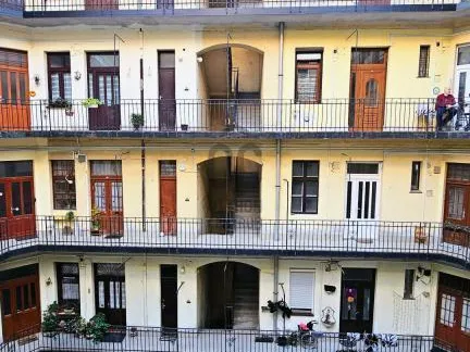 Eladó lakás Budapest VIII. kerület, Corvin negyed 77 nm