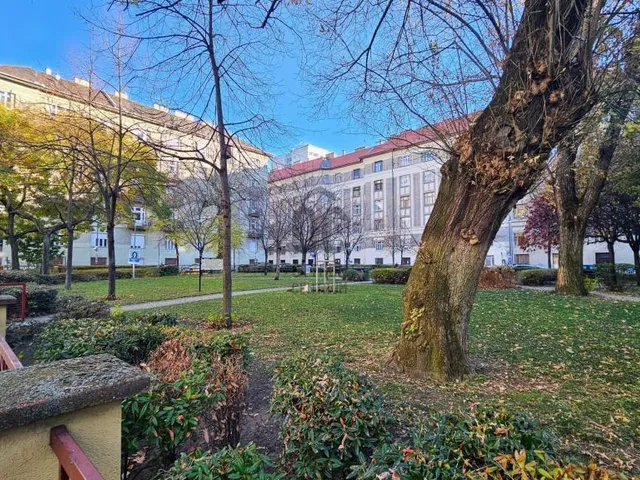 Eladó lakás Budapest VIII. kerület, Corvin negyed 77 nm