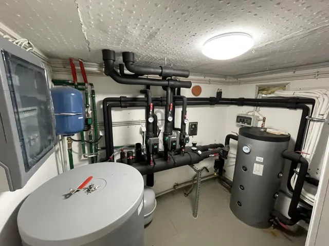 Eladó kereskedelmi és ipari ingatlan Budapest XVI. kerület, Cinkota 720 nm