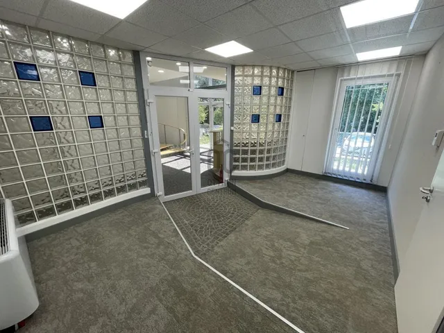 Eladó kereskedelmi és ipari ingatlan Budapest XVI. kerület, Cinkota 720 nm