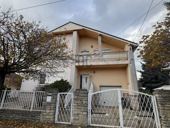 Eladó ház Vecsés, Felsőtelep 250 nm