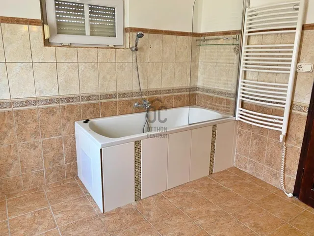 Eladó ház Budapest XVII. kerület, Rákoshegy 206 nm