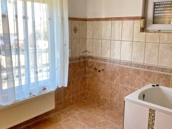 Eladó ház Budapest XVII. kerület, Rákoshegy 206 nm