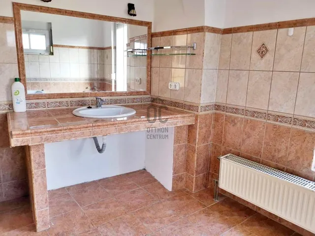 Eladó ház Budapest XVII. kerület, Rákoshegy 206 nm