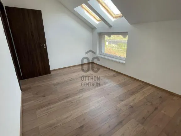 Eladó ház Budapest XVI. kerület, Árpádföld 157 nm