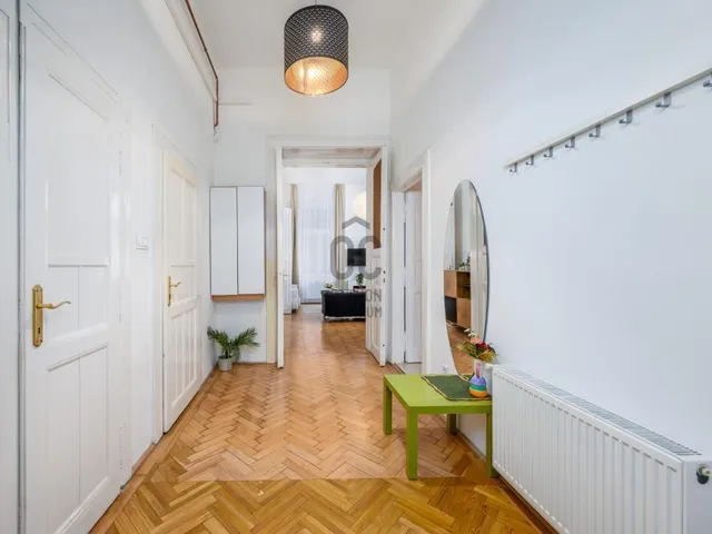 Eladó lakás Budapest VI. kerület 102 nm