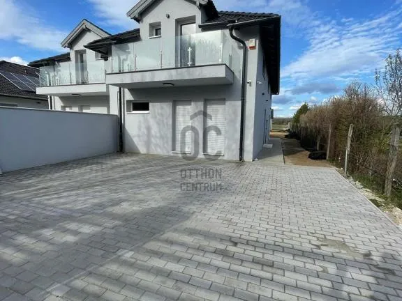 Eladó ház Budapest XVI. kerület, Árpádföld 157 nm