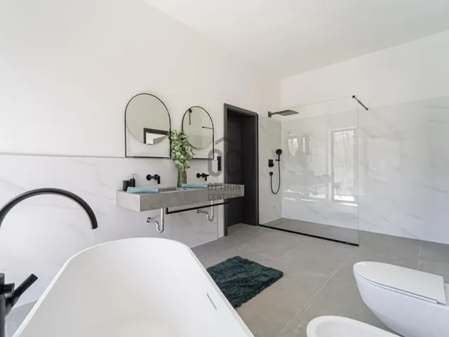 Eladó ház Mogyoród 490 nm