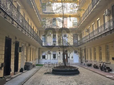 Eladó lakás Budapest VI. kerület 83 nm