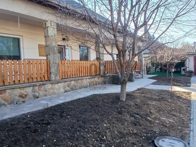 Eladó ház Monor 160 nm