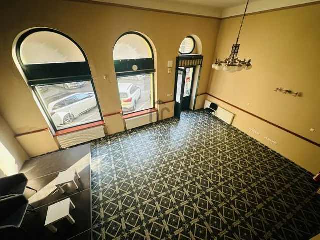 Eladó kereskedelmi és ipari ingatlan Budapest VII. kerület 143 nm