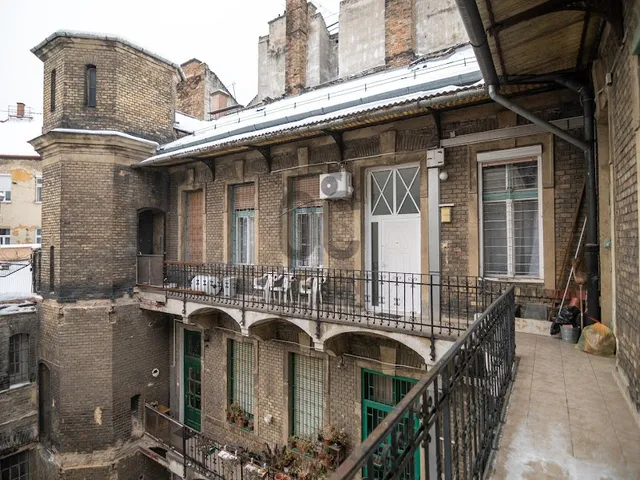 Eladó lakás Budapest VI. kerület 75 nm