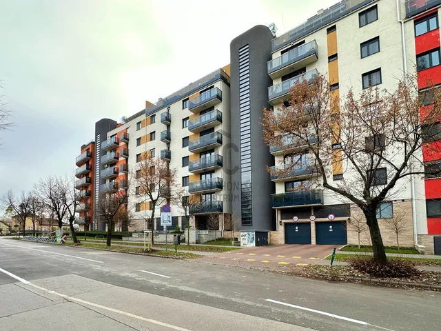 Eladó garázs Budapest XIII. kerület, Angyalföld 9 nm