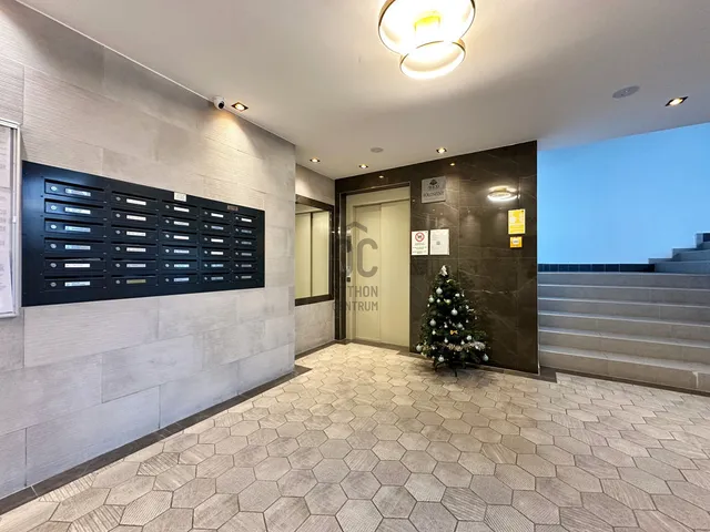 Eladó garázs Budapest XIII. kerület, Angyalföld 9 nm