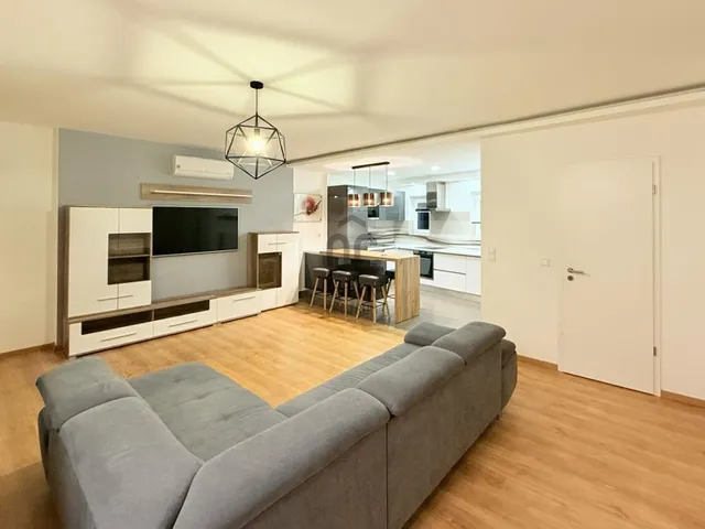 Eladó lakás Budapest VI. kerület 85 nm