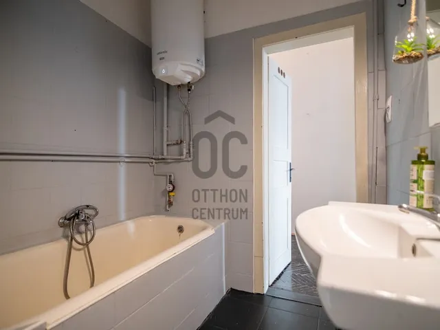 Eladó lakás Budapest VII. kerület 93 nm