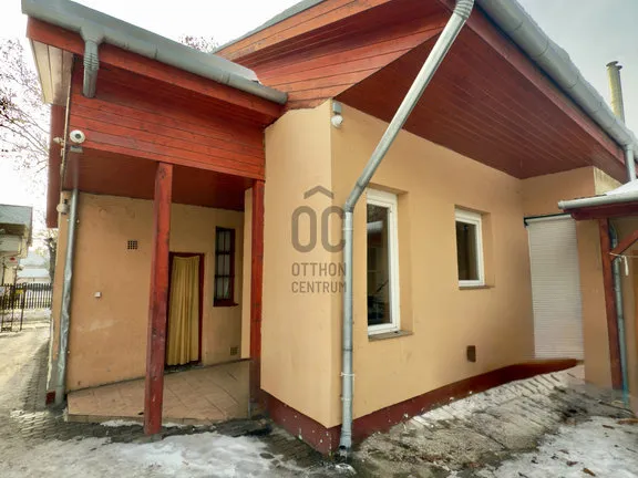 Eladó ház Budapest XV. kerület, Pestújhely 260 nm