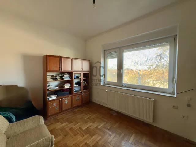 Eladó ház Budapest XVIII. kerület, Szemeretelep 103 nm