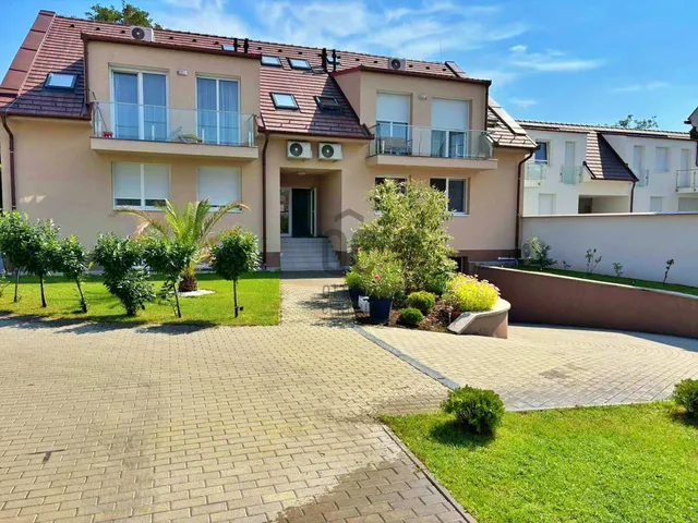 Eladó lakás Budapest XIX. kerület, Kertváros 78 nm