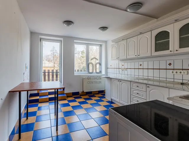 Eladó ház Budapest XV. kerület, Rákospalota 400 nm