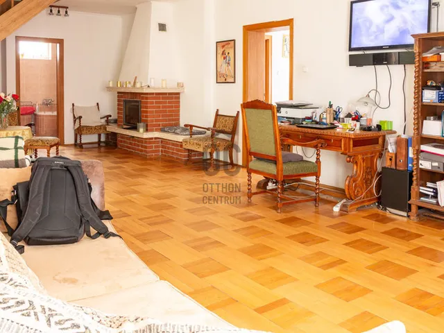 Eladó ház Budapest XVIII. kerület, Szemeretelep 179 nm