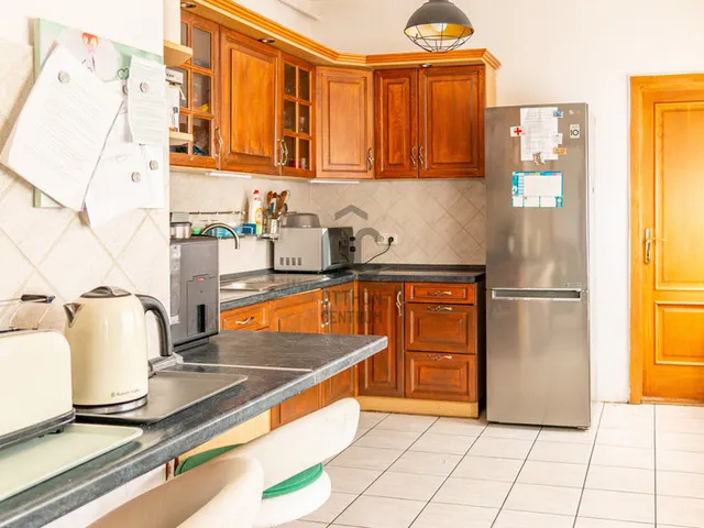 Eladó ház Budapest XVIII. kerület, Szemeretelep 179 nm