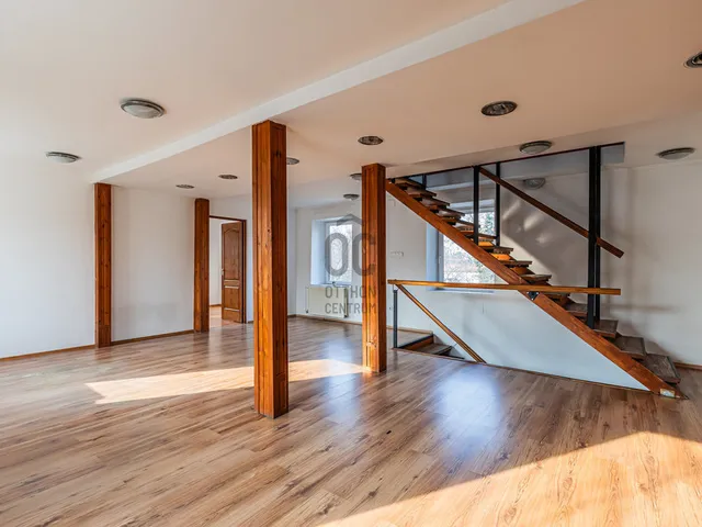 Eladó ház Budapest XV. kerület, Rákospalota 400 nm