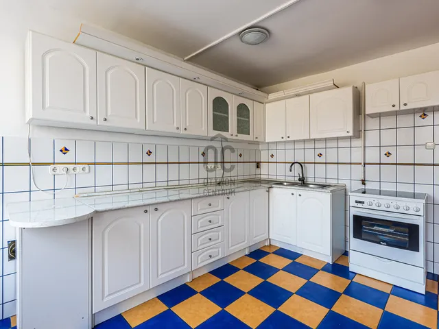 Eladó ház Budapest XV. kerület, Rákospalota 400 nm