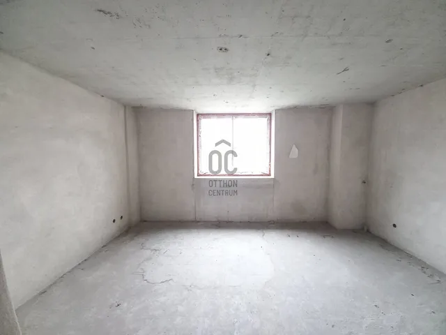 Eladó kereskedelmi és ipari ingatlan Budapest X. kerület, Téglagyárdűlő 1233 nm