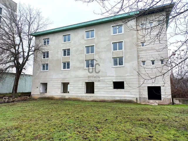 Eladó kereskedelmi és ipari ingatlan Budapest X. kerület, Téglagyárdűlő 1233 nm