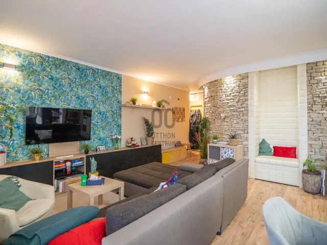 Eladó lakás Budapest XIX. kerület, Kertváros 94 nm