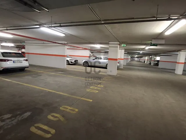 Eladó garázs Budapest VI. kerület 15 nm