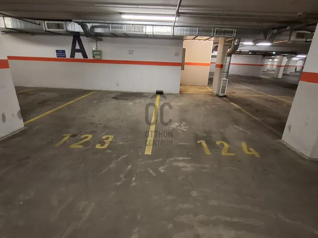 Eladó garázs Budapest VI. kerület 15 nm