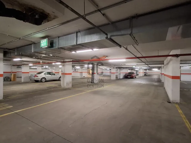 Eladó garázs Budapest VI. kerület 15 nm