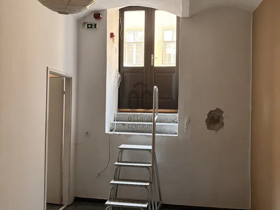 Eladó kereskedelmi és ipari ingatlan Budapest IX. kerület, Belső Ferencváros 1335 nm