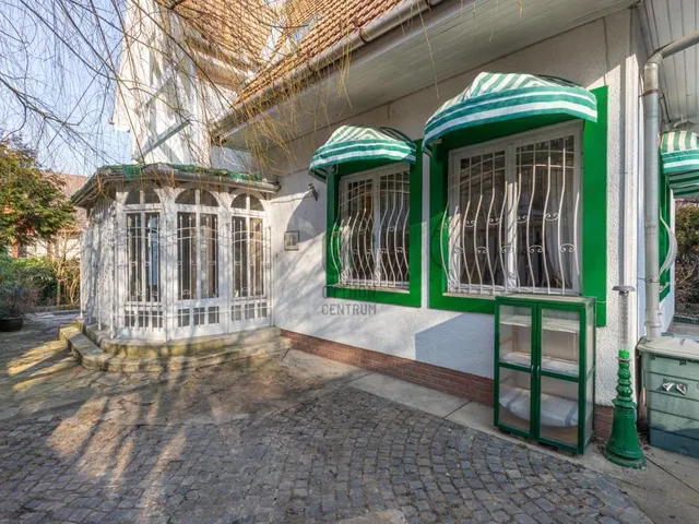 Eladó ház Budapest II. kerület, Adyliget 187 nm