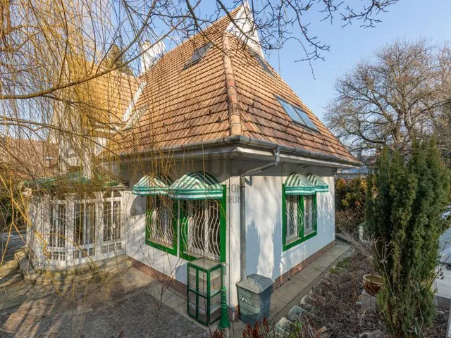 Eladó ház Budapest II. kerület, Adyliget 187 nm