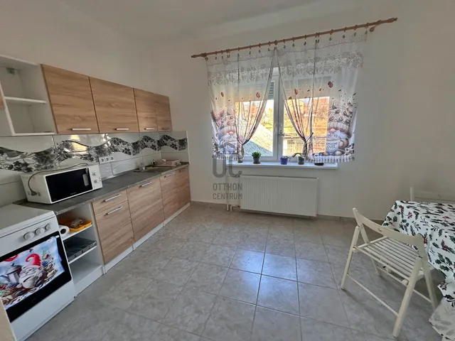 Eladó ház Váckisújfalu 166 nm