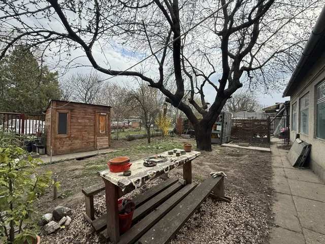 Eladó ház Budapest X. kerület, Keresztúridűlő 150 nm