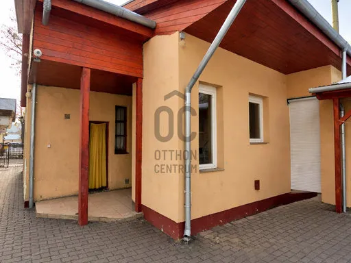 Eladó ház Budapest XV. kerület, Pestújhely 260 nm