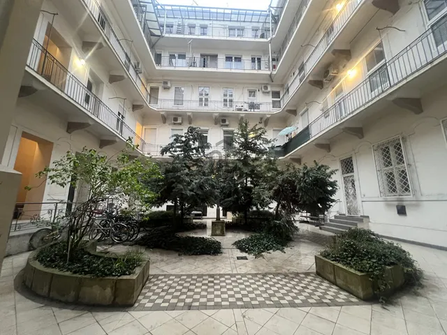 Eladó lakás Budapest VI. kerület 47 nm