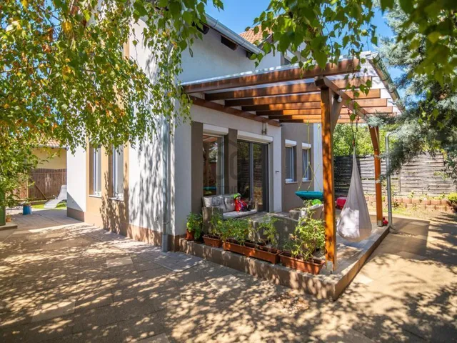 Eladó ház Budapest XVIII. kerület, Újpéteritelep 113 nm