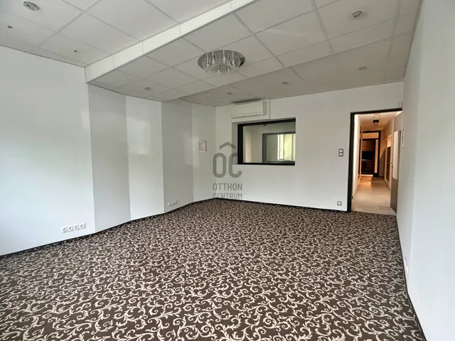 Kiadó kereskedelmi és ipari ingatlan Budapest I. kerület, Naphegy 85 nm