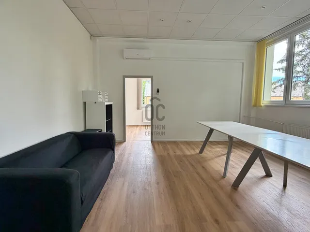 Kiadó kereskedelmi és ipari ingatlan Budapest I. kerület, Naphegy 121 nm