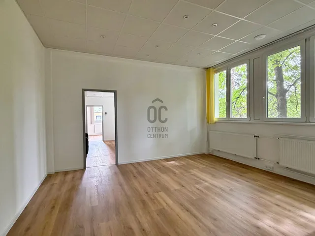 Kiadó kereskedelmi és ipari ingatlan Budapest I. kerület, Naphegy 121 nm
