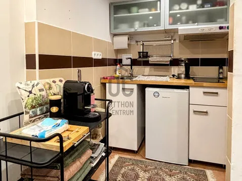 Eladó lakás Budapest VI. kerület 24 nm