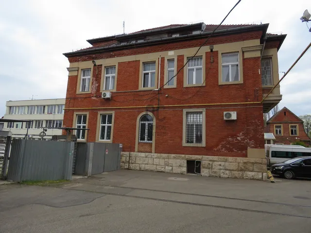 Eladó kereskedelmi és ipari ingatlan Budapest X. kerület, Óhegy 1777 nm