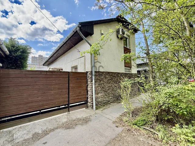 Eladó ház Budapest XXI. kerület, Szabótelep 120 nm