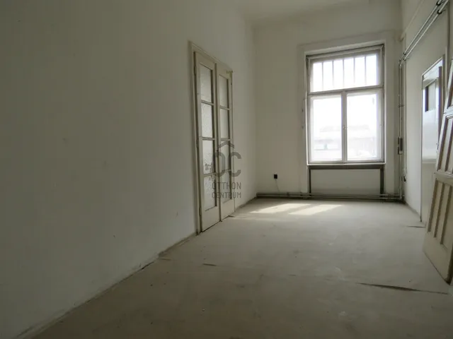 Eladó kereskedelmi és ipari ingatlan Budapest X. kerület, Óhegy 1777 nm