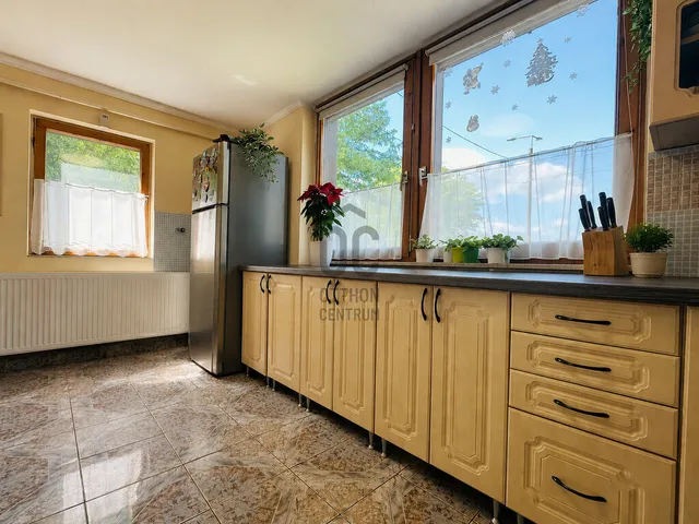 Eladó ház Budapest XVIII. kerület, Erzsébettelep 140 nm